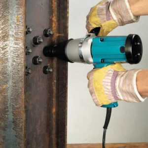 Makita 6906 Impact Driver in use